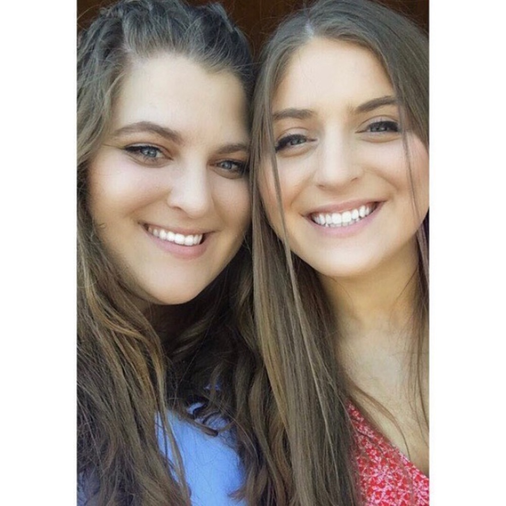 Meet your Posher, Lindsey and Kaylee